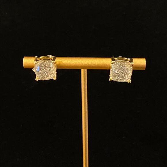 Silver Fine Glitter Stud Earrings NEW - Picture 1 of 2
